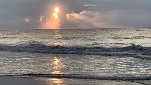 A beach with waves and a sunset. - Beach Luxury Villa w/ Free Golf & Tennis plus Westin Resort Amenities! (Hilton Head Island)