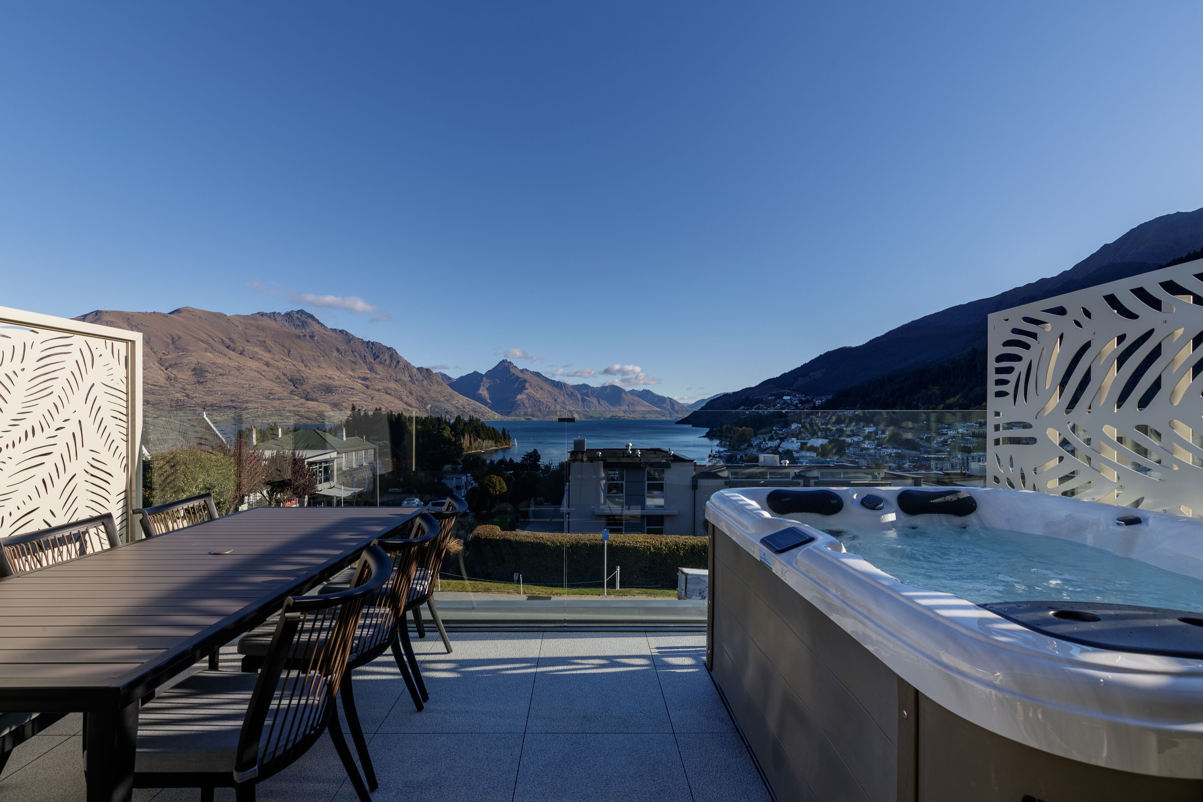 Bayview Suite | Mountain view
