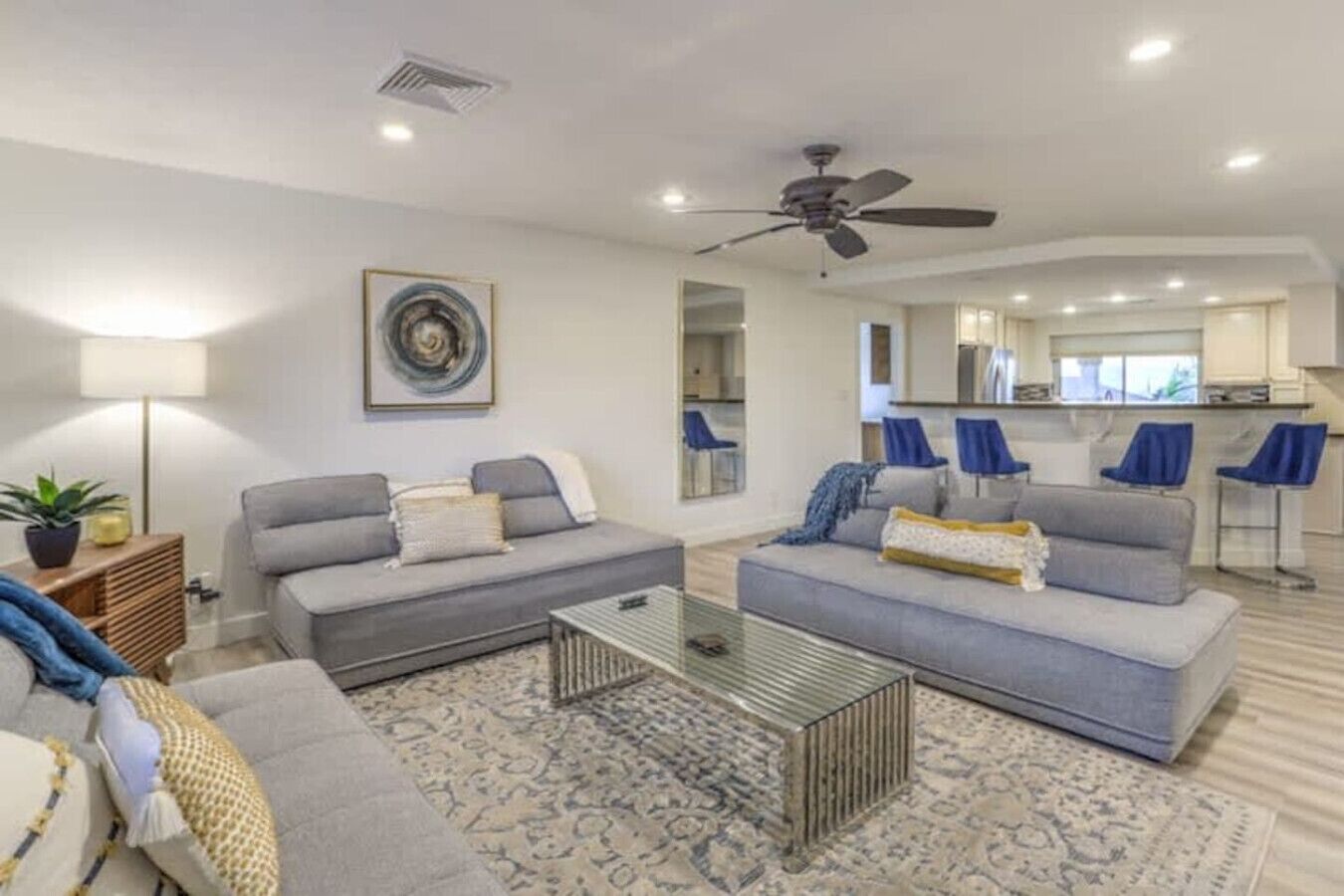 Televisión, chimenea y videojuegos 