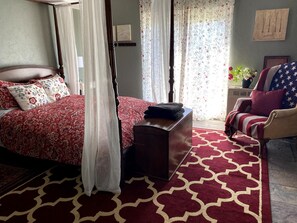 8 bedrooms, free WiFi, bed sheets - Mountain & River Ranch Getaway 1500 private acres (Covelo)