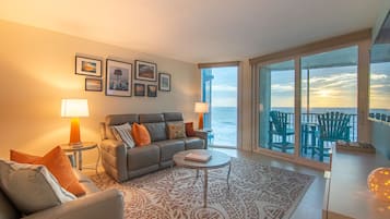 Smart TV, reproductor de DVD, libros y oficina