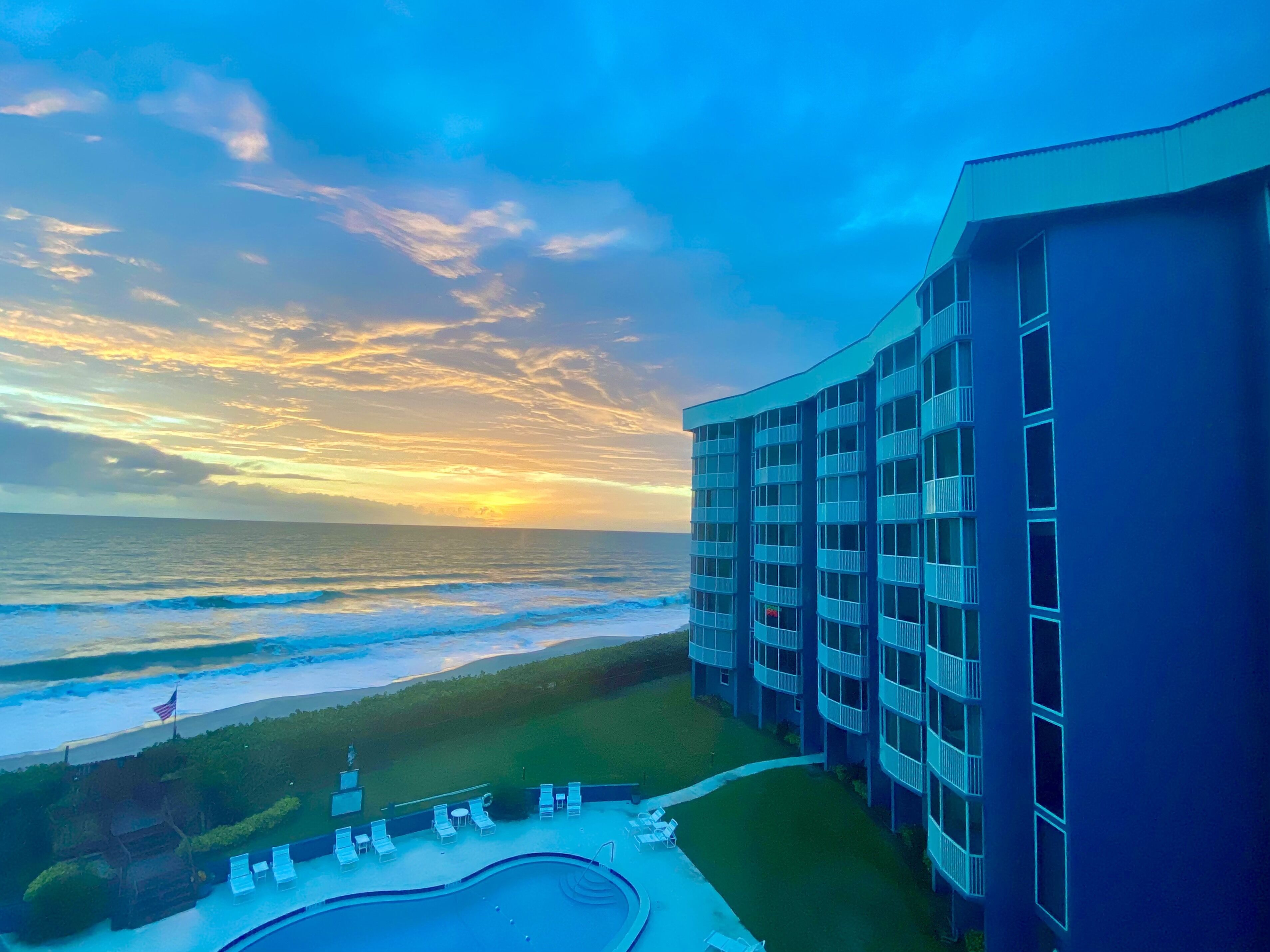 室外游泳池，恒温泳池