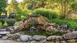 Property grounds - The Ultimate Family Retreat in the Smoky Mountains (Sevierville)