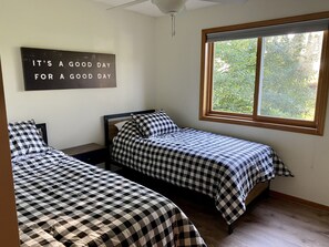 4 bedrooms, travel cot, free WiFi, bed sheets
