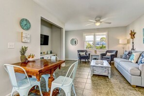 Smart TV, books - South Beach Cabana Down | Patio | Pool | Across Street from Beach (Fernandina Beach)