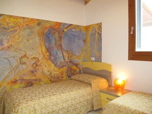 2 chambres, fer et planche à repasser, lit parapluie, Wi-Fi gratuit