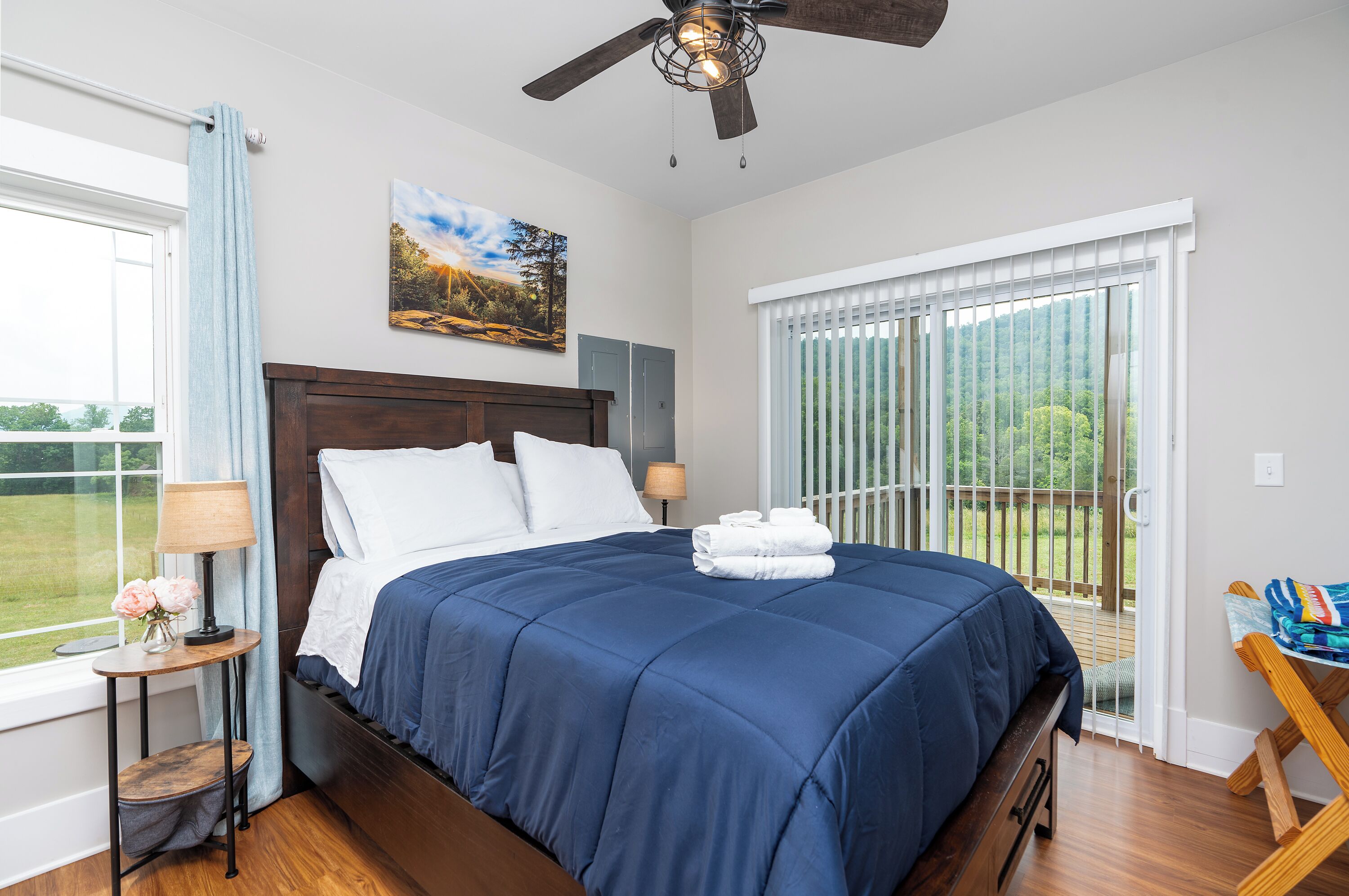 6 makuuhuonetta, silitysrauta/-lauta, vauvan matkasänky, ilmainen Wi-Fi