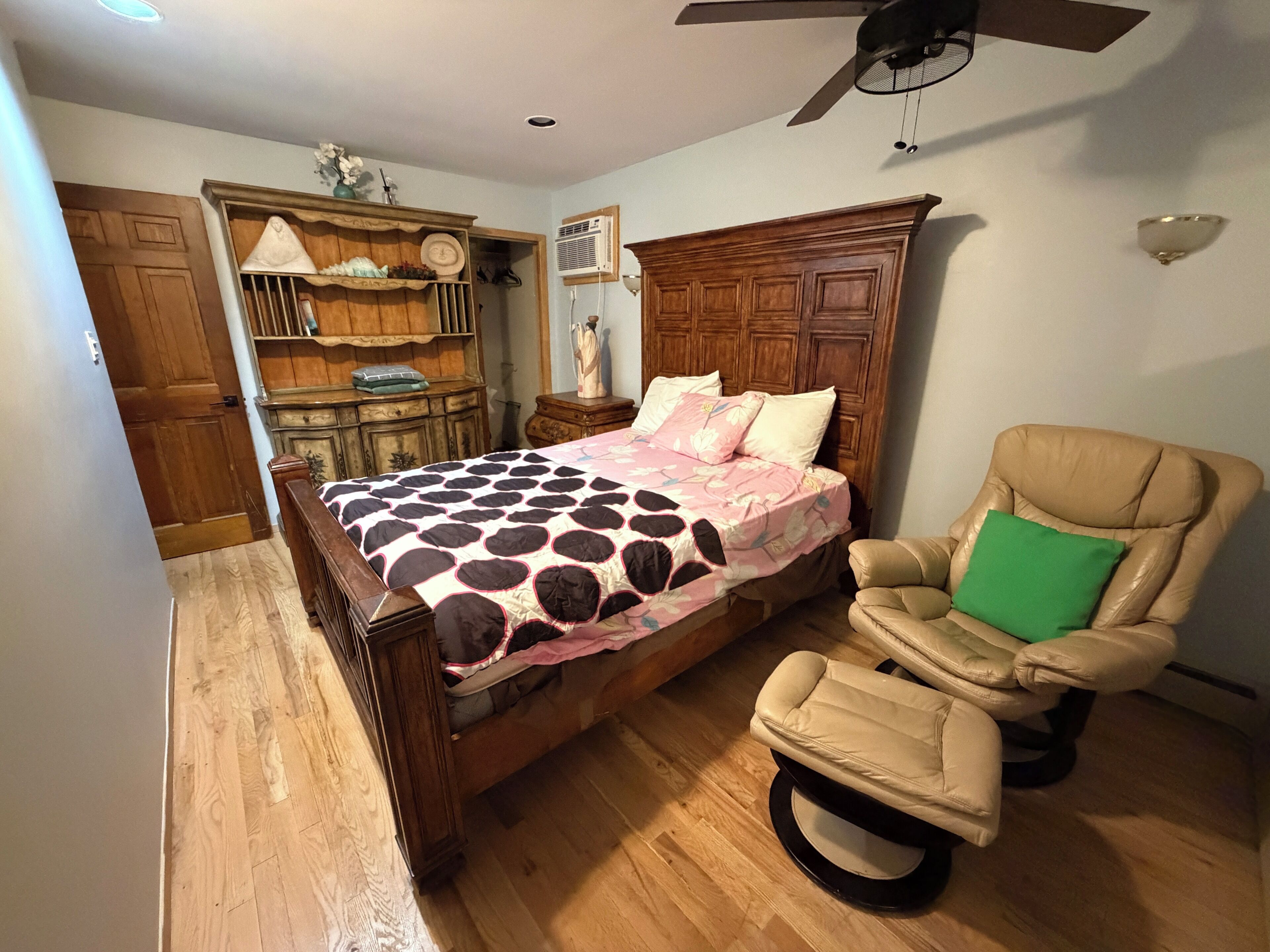2 slaapkamers, een bureau, gratis wifi, beddengoed