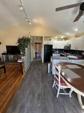 Fridge, microwave, oven, stovetop - Private Apartment Near UBS Arena &JFK (Elmont)
