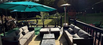 Majestic Villa Windham - XL Pool, Movie Room, Hot tub, 6 Bedrooms, Gardens
