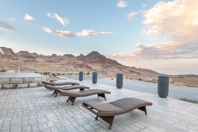 Bonneville Salt Flats Secluded Luxury Modern Home! Hot Tub!