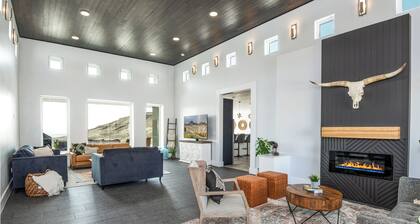 Bonneville Salt Flats Secluded Luxury Modern Home! Hot Tub!