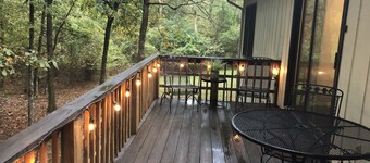 The Treehouse - Cozy Cottage in the Woods