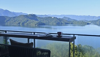 Daily self-serve breakfast for a fee