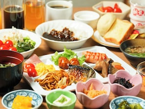Daily buffet breakfast for a fee - APA Hotel Osaka Kadomashi Ekimae (Kadoma)