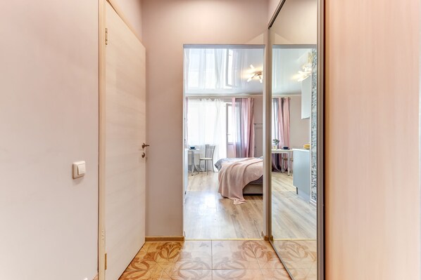 Apartment | 1 Schlafzimmer, schallisolierte Zimmer, Bügeleisen/Bügelbrett