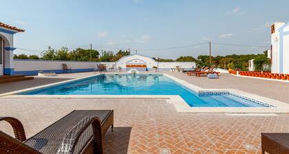 Country House 'Sunset Landscape' with Shared Pool, Garden & Wi-Fi