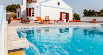 Maison de campagne "Sunset Landscape" avec piscine partagée, jardin et Wi-Fi