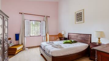 2 chambres, fer et planche Ă repasser, Wi-Fi gratuit, draps fournis