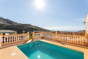 Pool - Holiday Home Casa gonzalez with Sea & Mountain View, Outdoor Pool, Garden, Terrace & Wi-Fi (Almunecar)