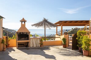 Terrace/patio - Holiday Home Casa gonzalez with Sea & Mountain View, Outdoor Pool, Garden, Terrace & Wi-Fi (Almunecar)