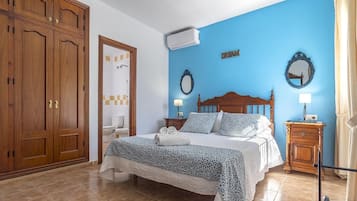 3 bedrooms, iron/ironing board, free WiFi, bed sheets