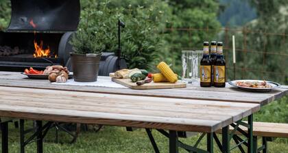 Apartment "Lettnerhof BnB Family Suite" with Mountain View, Wi-Fi, Terrace & Garden