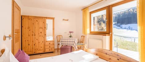 2 makuuhuonetta, ilmainen Wi-Fi, vuodevaatteet