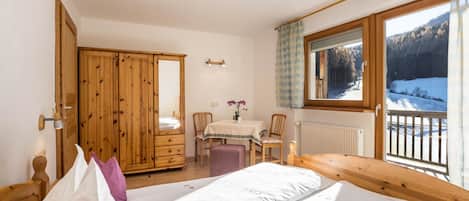 2 chambres, accĂšs au Wi-Fi (inclus), literie fournie