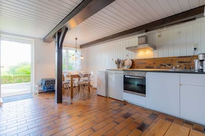 Køleskab, mikrobølgeovn, ovn