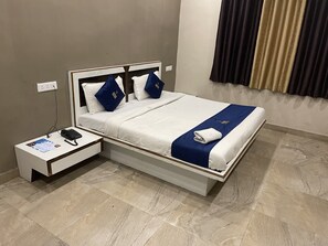 واي فاي مجانًا وملاءات أسرّة