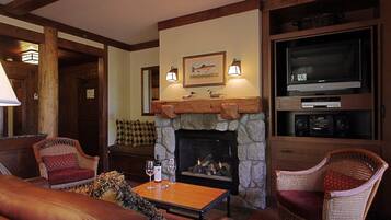 Télévision, cheminée