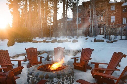 All the benefits of a 5-Star Resort in your own villa on Lake Tahoe!