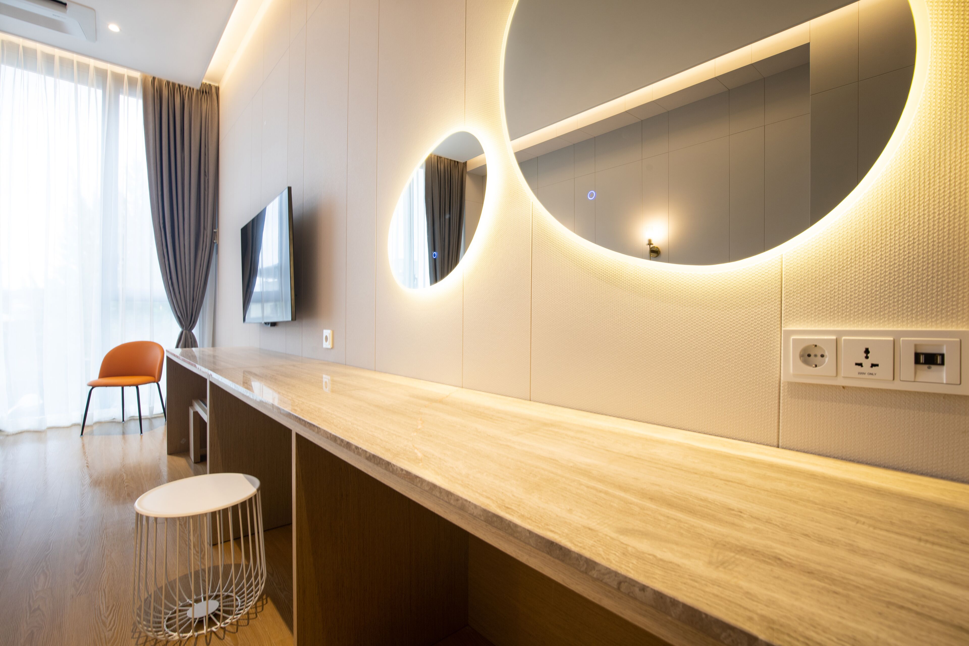 triple room | in-room safe, individually decorated, individually furnished, bed sheets