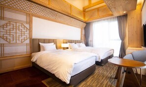 In-room safe, individually decorated, individually furnished, bed sheets - Jeonju Tourist Hotel Kkotsim (Jeonju)