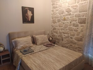 2 bedrooms, iron/ironing board, WiFi, bed sheets - Oneiro Residence (Petrokefali)