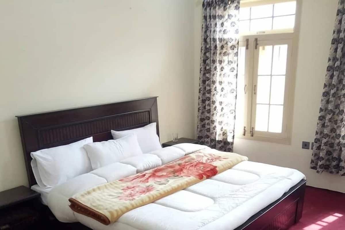 Deluxe Double or Twin Room | Soundproofing, free WiFi, bed sheets