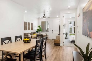 Condo, 3 habitaciones | Restaurantes