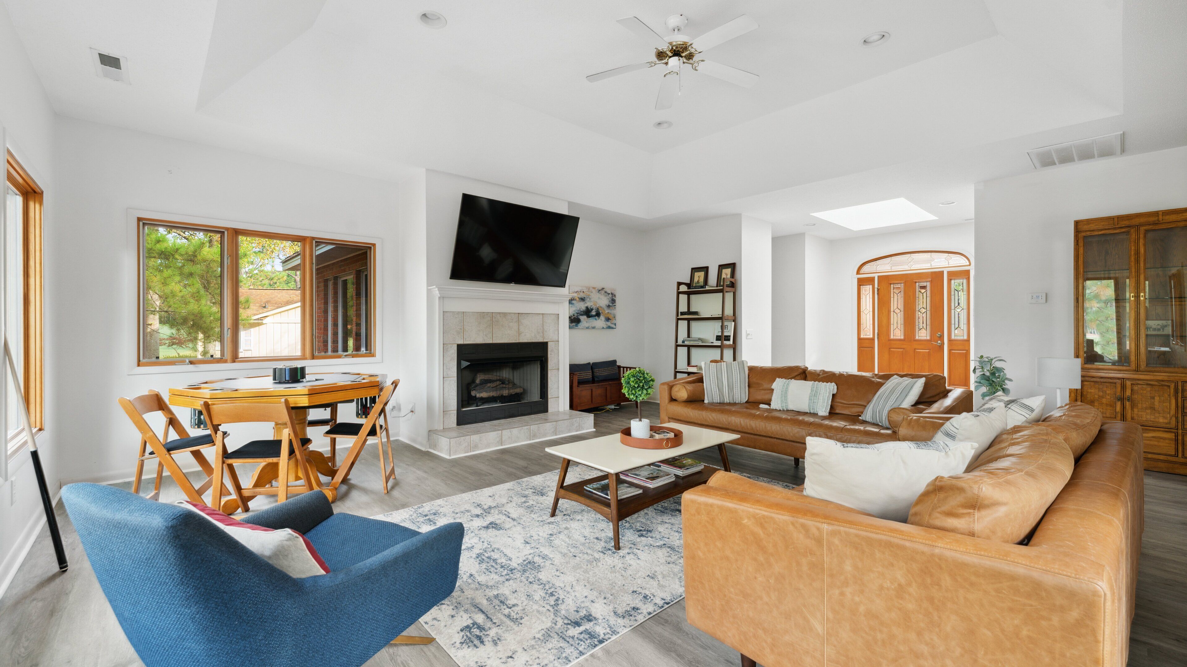 Double Bronze. Fairway home with Golf Cart!
