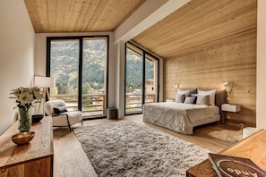 4 bedrooms, free WiFi - La Cordee 221 Penthouse - sleeps 8 guests with pool, sauna, gym, parking (Chamonix-Mont-Blanc)
