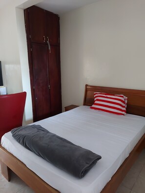 2 bedrooms, iron/ironing board, free WiFi, bed sheets - Beautiful bright apartment in Dakar (Dakar)
