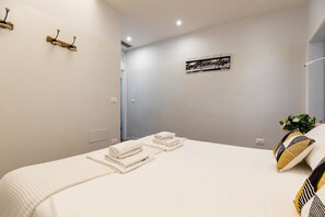 Standard-Apartment, 1 Schlafzimmer | 1 Schlafzimmer, Bügeleisen/Bügelbrett, kostenloses WLAN, Bettwäsche