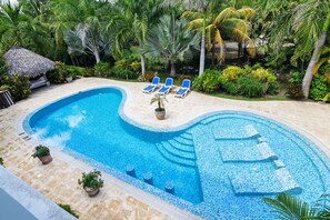 Piscine extérieure