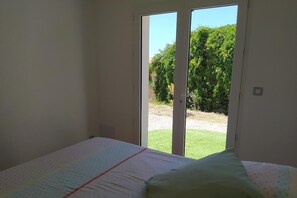 5 chambres, fer et planche à repasser, Wi-Fi gratuit, draps fournis