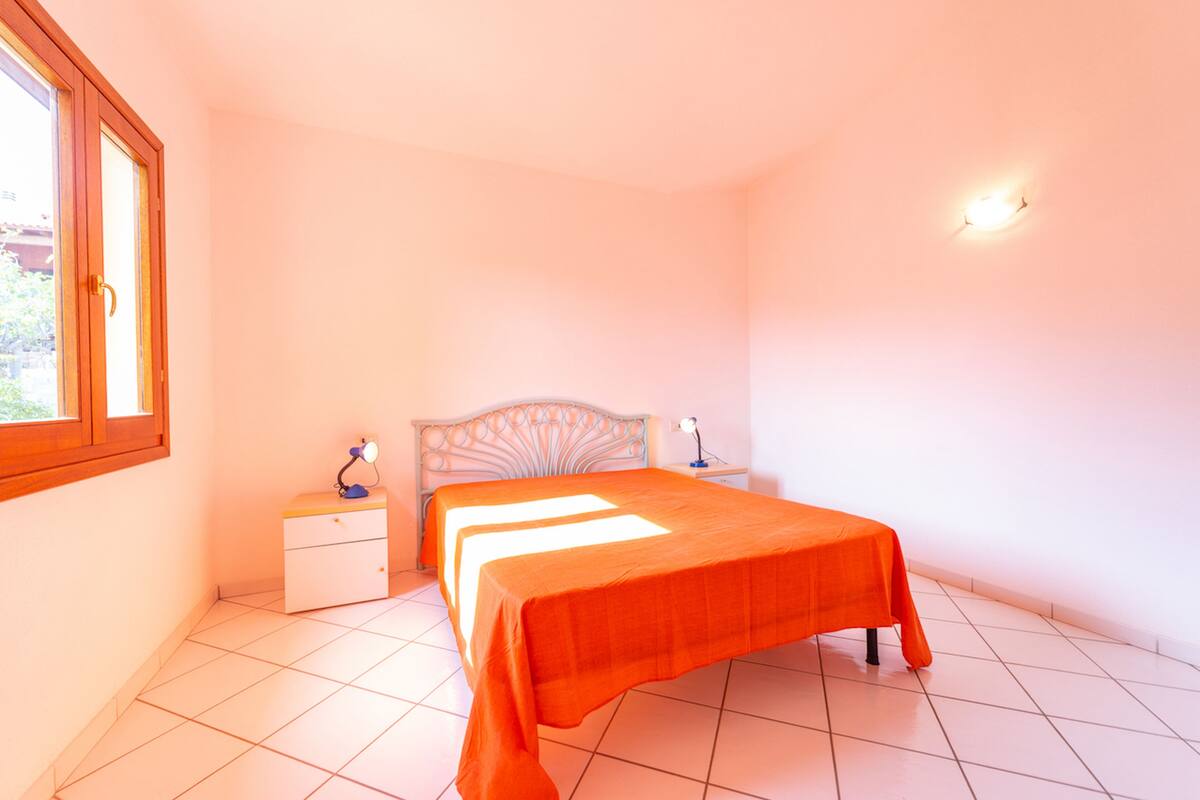 1 Schlafzimmer, Reisekinderbett, Bettwäsche