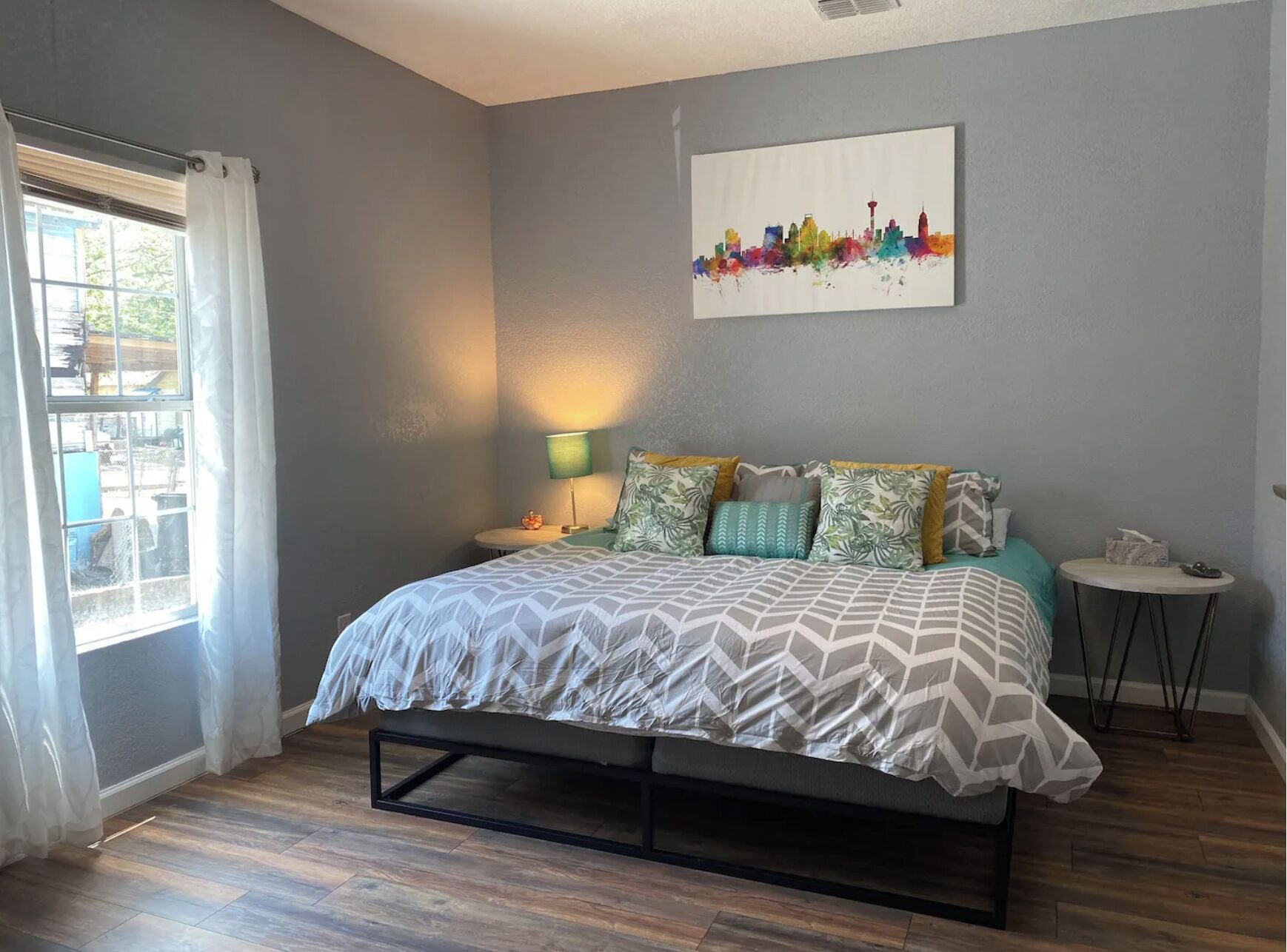 2 chambres, fer et planche à repasser, accès au Wi-Fi (inclus)