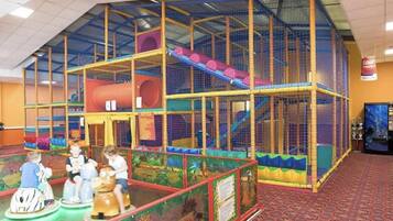 Kabin, 2 Tempat Tidur Queen | Area anak-anak