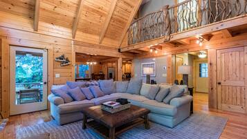 Télévision à écran plat, cheminée, Netflix, services de streaming