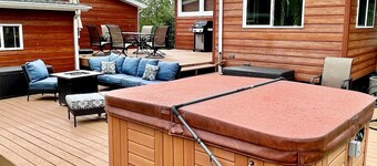 Lester River Retreat - 8 miles to Downtown Duluth