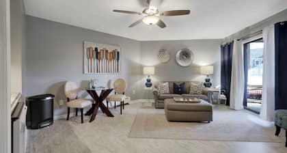 103 Pointes North Inn | Downtown Charlevoix | Indoor/Outdoor Pool